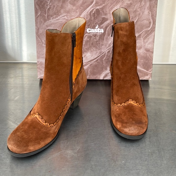 Vintage look “Anda” boots by Casta from Sundance. New in box! - Picture 3 of 8